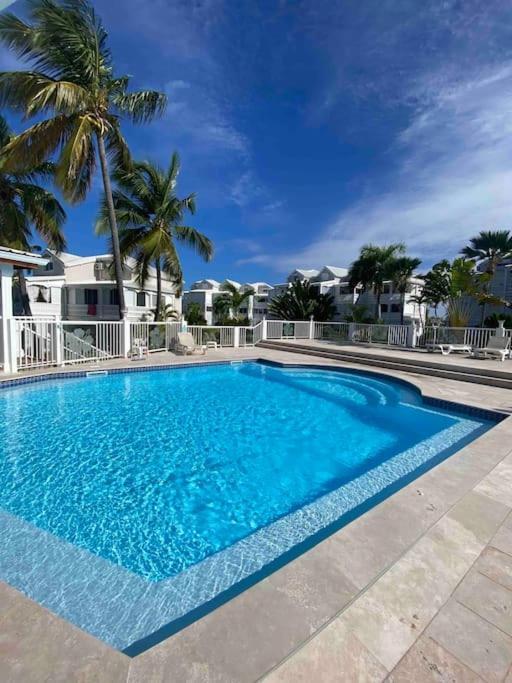 One Life Vue Lagon Sandy Ground Exterior photo
