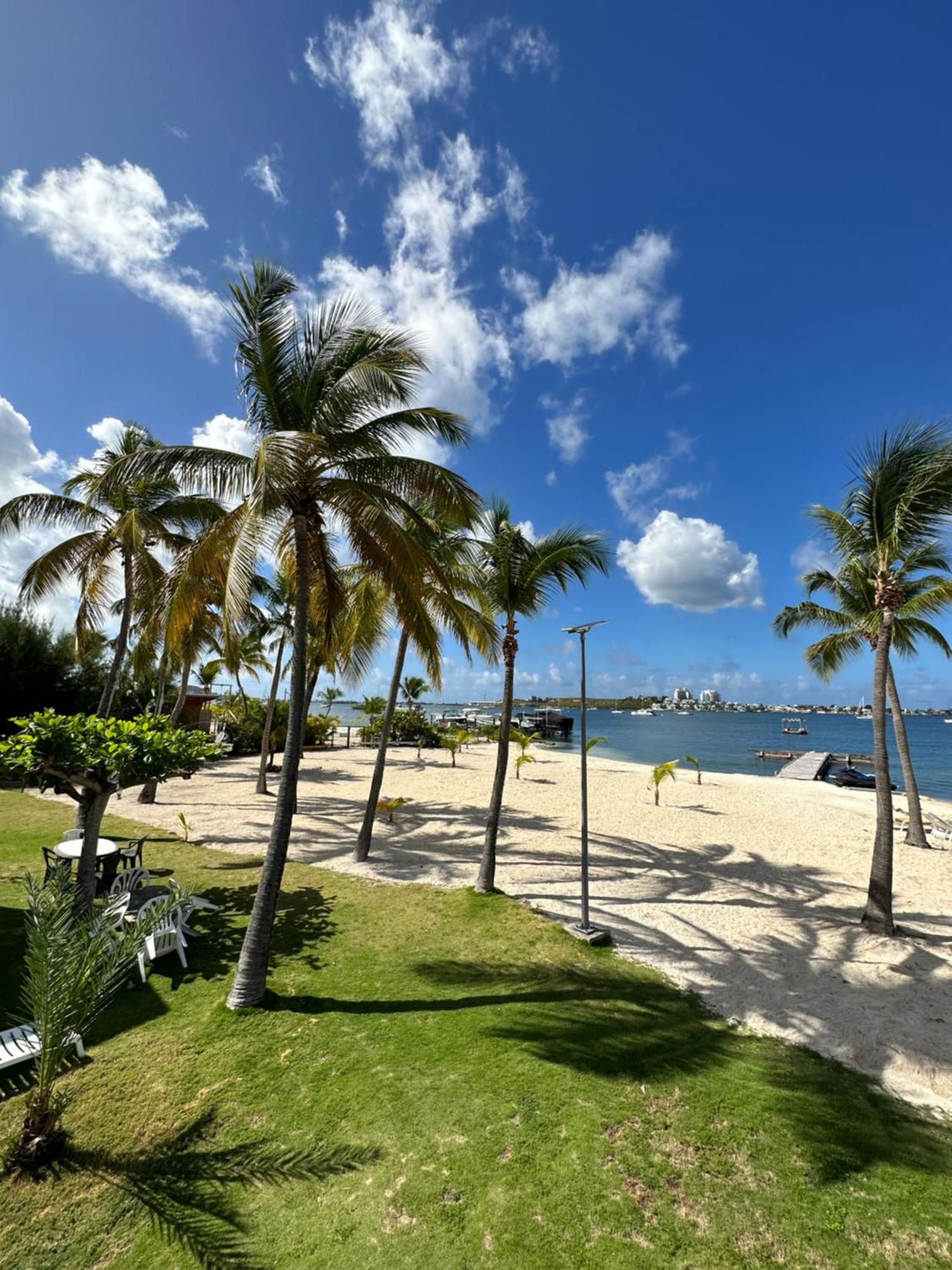One Life Vue Lagon Sandy Ground Exterior photo